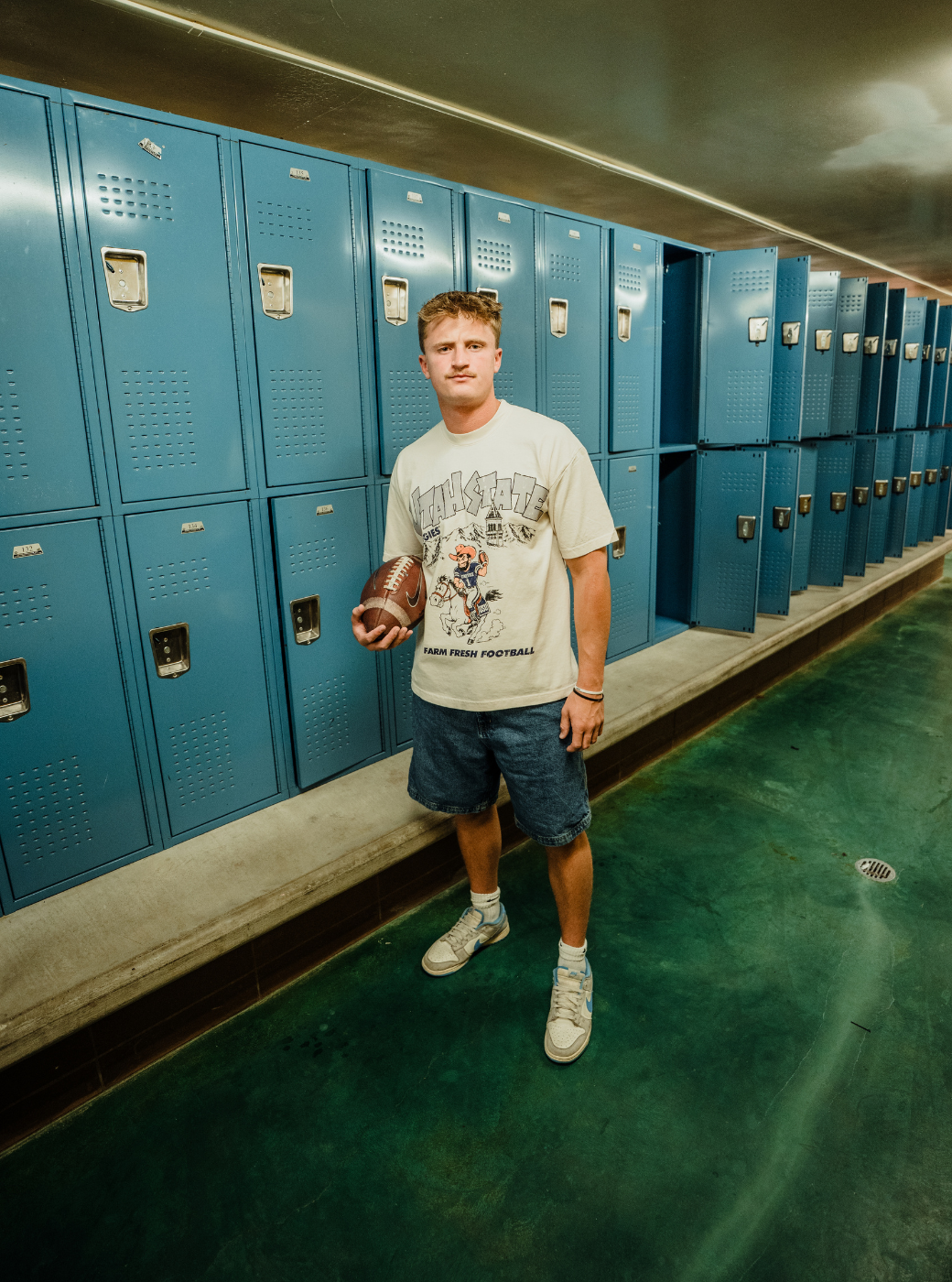 Football Farmer - Creme Tee