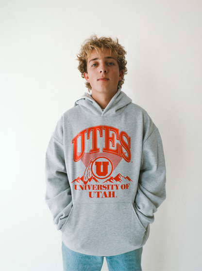 Utes - Classic Hoodie - HVYweight